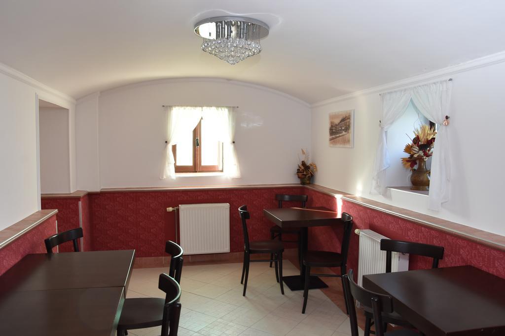 Guest House Vila Lujza Palic Exterior photo