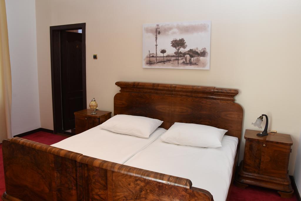 Guest House Vila Lujza Palic Exterior photo
